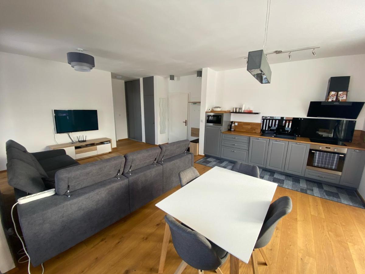 3 Sosny Apartments - Suite 1 ตาตรันสกา ชตราบา ภายนอก รูปภาพ